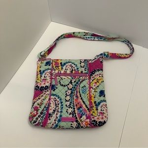 Vera Bradley vintage Wildflower Paisley crossbody hipster. Very good condition